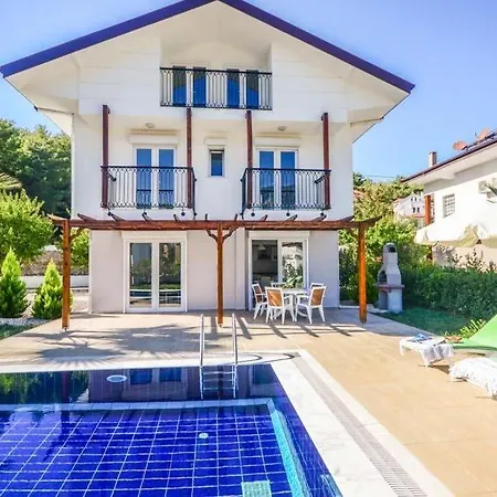 Ahatli Sleeps 6 Pool Air Con 빌라 *