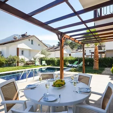 Ahatli Sleeps 6 Pool Air Con 빌라 Ovacık