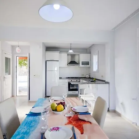 빌라 Ahatli Sleeps 6 Pool Air Con Ovacık