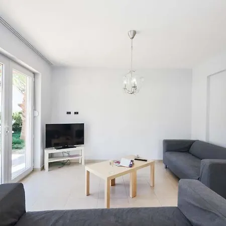 Ahatli Sleeps 6 Pool Air Con Βίλα *